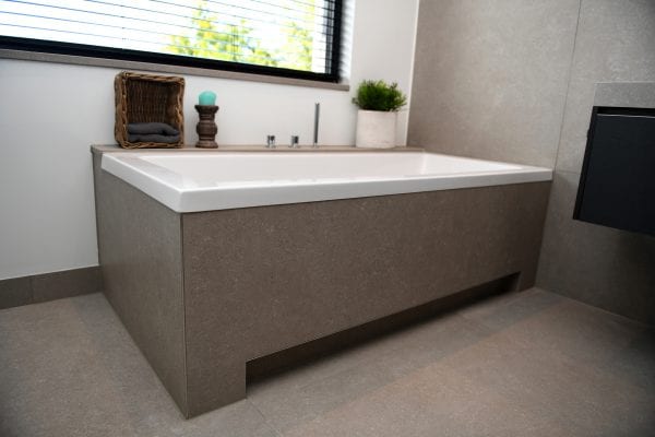 Asselux-Woning-Keramische-badombouw-Interieurbekleding